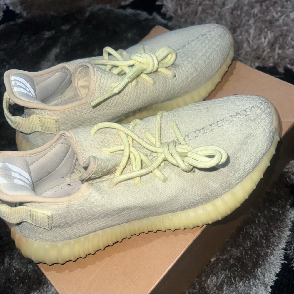 Adidas Yeezy Boost 350 V2 - Butter
